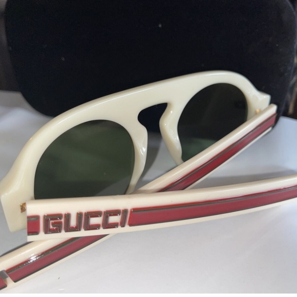 GUCCI Unisex Sunglasses NEW AUTHENTIC - Picture 3 of 5